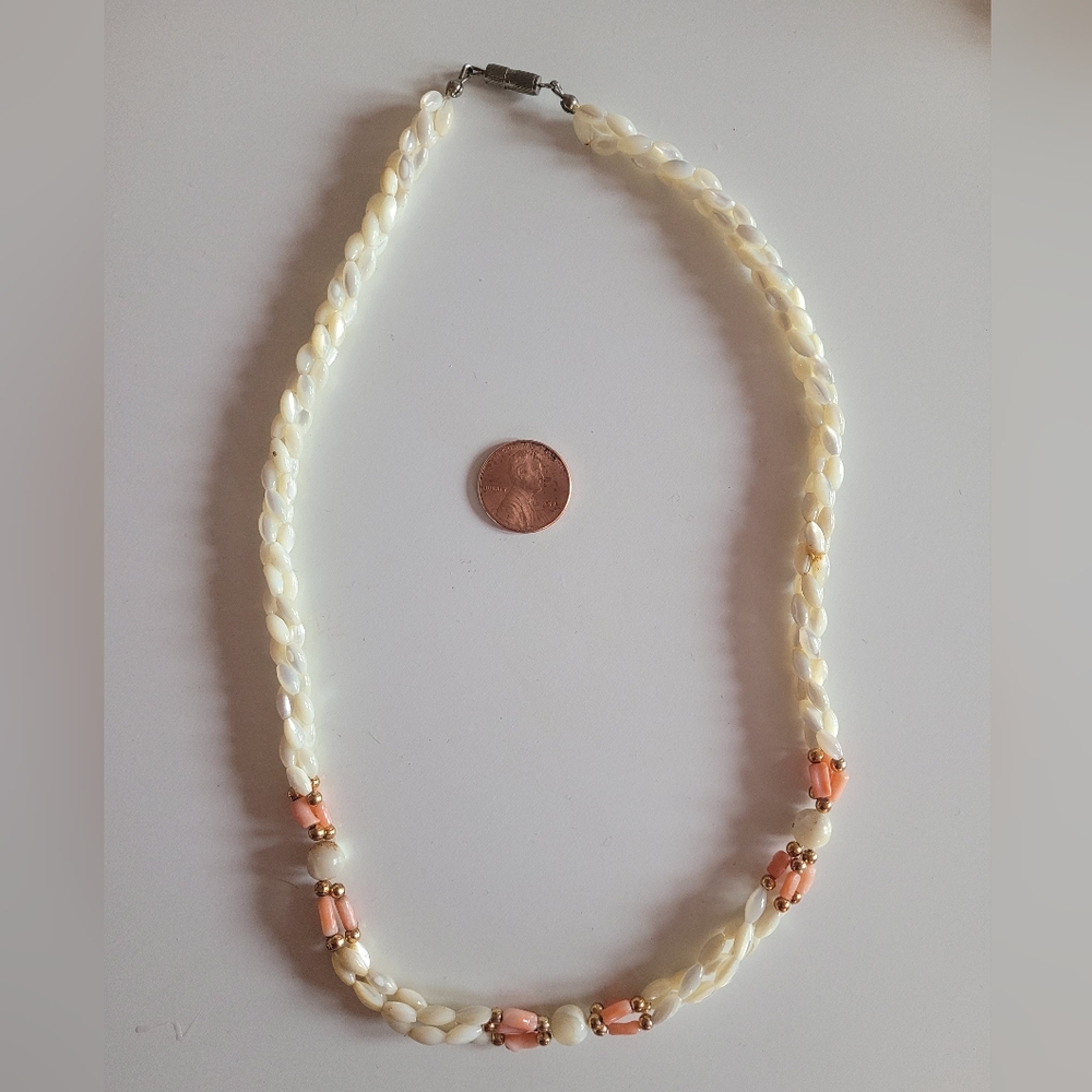 Elegant Cream and Gold Beaded Necklace